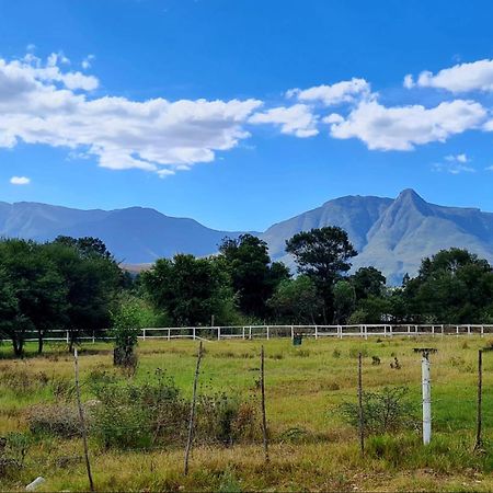 Blue Mountain Farm Lodge, Cabins & Cottages Swellendam Exterior photo