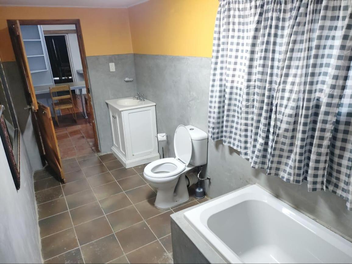 Blue Mountain Farm Lodge, Cabins & Cottages Swellendam Room photo