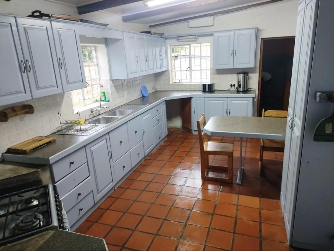 Blue Mountain Farm Lodge, Cabins & Cottages Swellendam Room photo