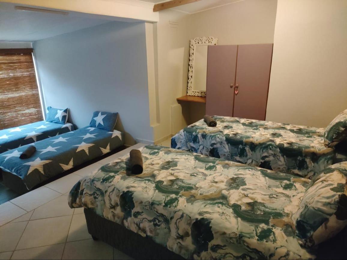Blue Mountain Farm Lodge, Cabins & Cottages Swellendam Room photo