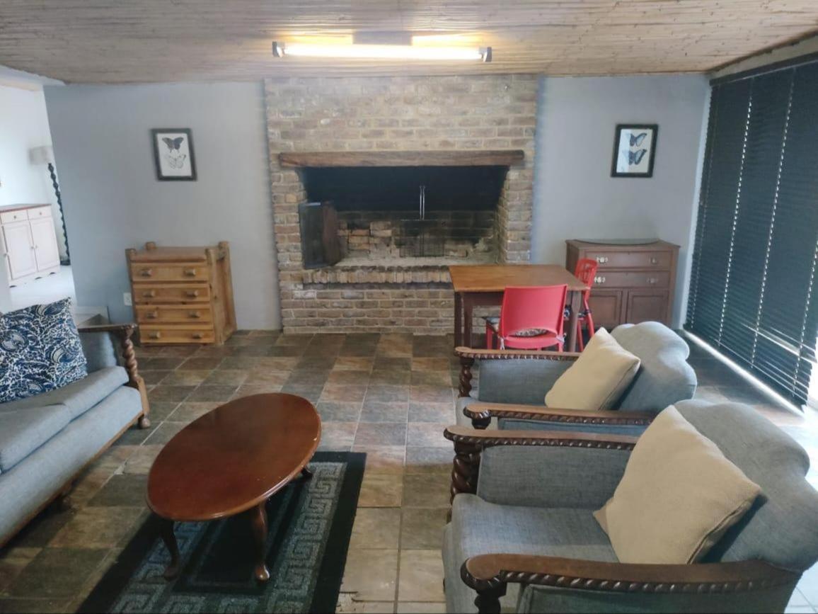 Blue Mountain Farm Lodge, Cabins & Cottages Swellendam Room photo
